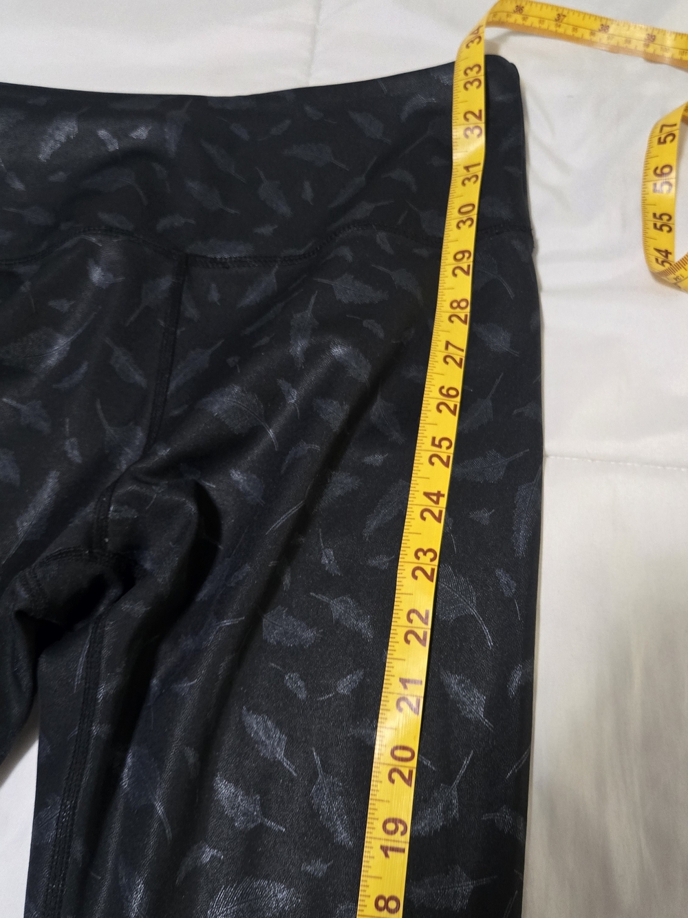 Women's Black Feather-Print High-Waist Leggings by Unknown Brand - Picture 5 of 6